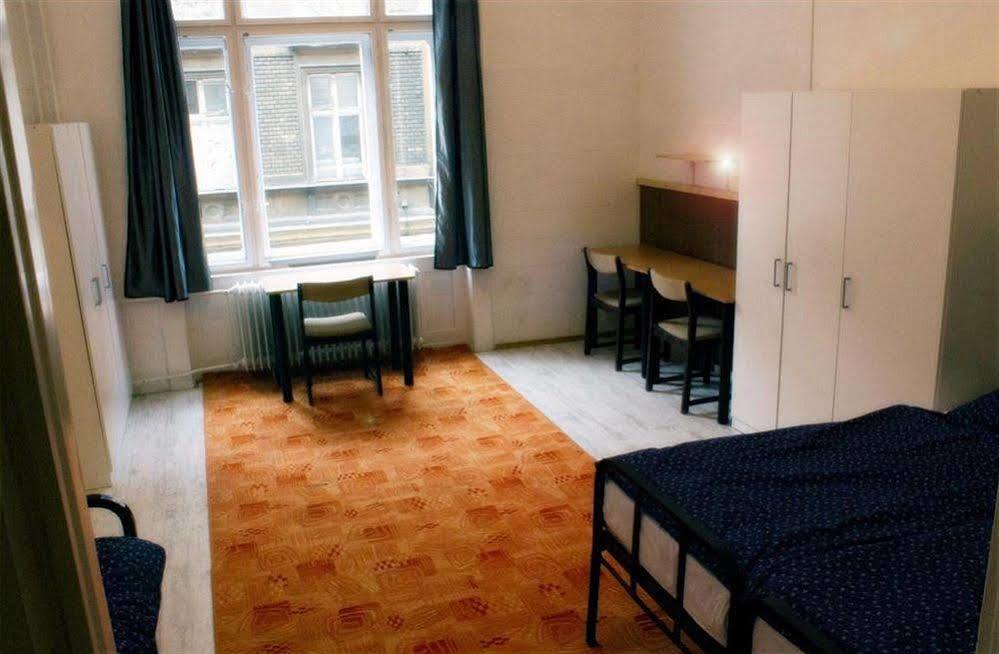Dbc Hostelブダペスト エクステリア 写真